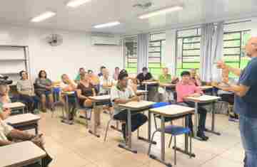 Guaraniaçu - Moradores do Bormann recebem orientações sobre emissão de Nota Fiscal Eletrônica para Produtor Rural